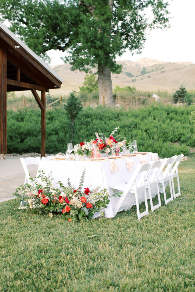 Some of the professionals that should be hired include a wedding planner, photographer, florist, and DJ. Success experience advice weddings Utah #weddingplanner #utahweddingplanner #SLCweddingplanner #RubyJaneEvents #professionalweddings
