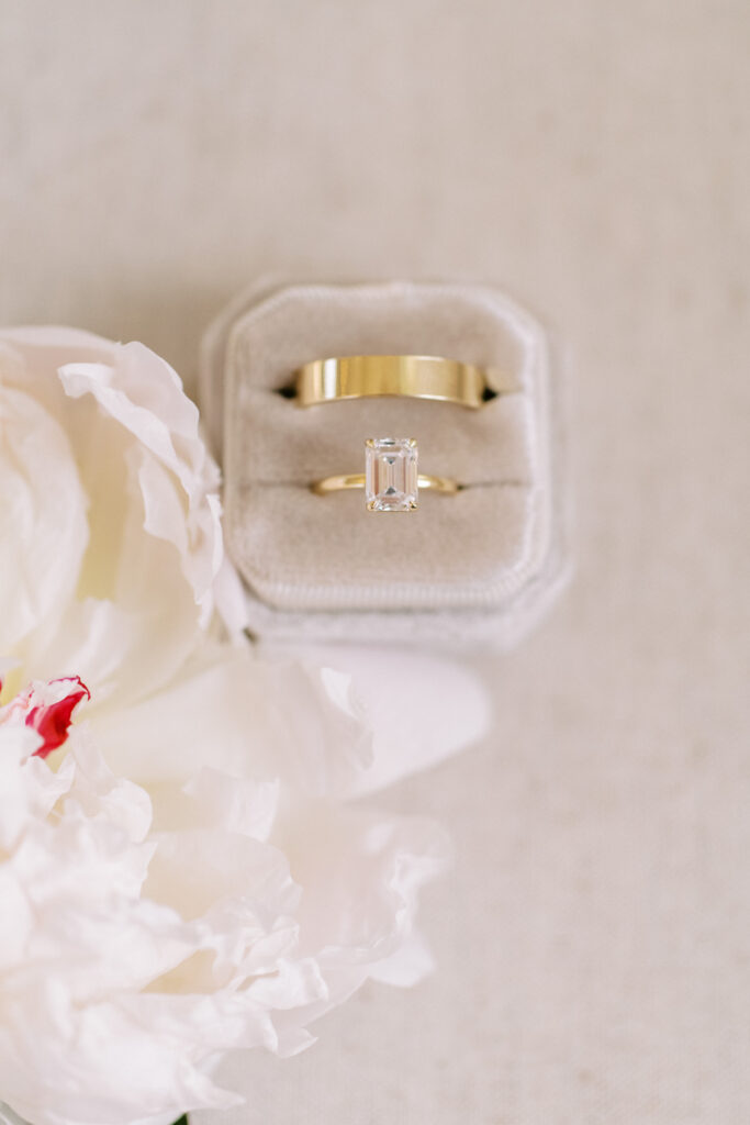 Through your accessories, you can make your wedding custom to you, Jewelry, and shoes can all be items that are meaningful. Details intentional wedding advice Utah #customwedding #weddingplanning #weddingtips #utahbride #RubyJaneEvents

