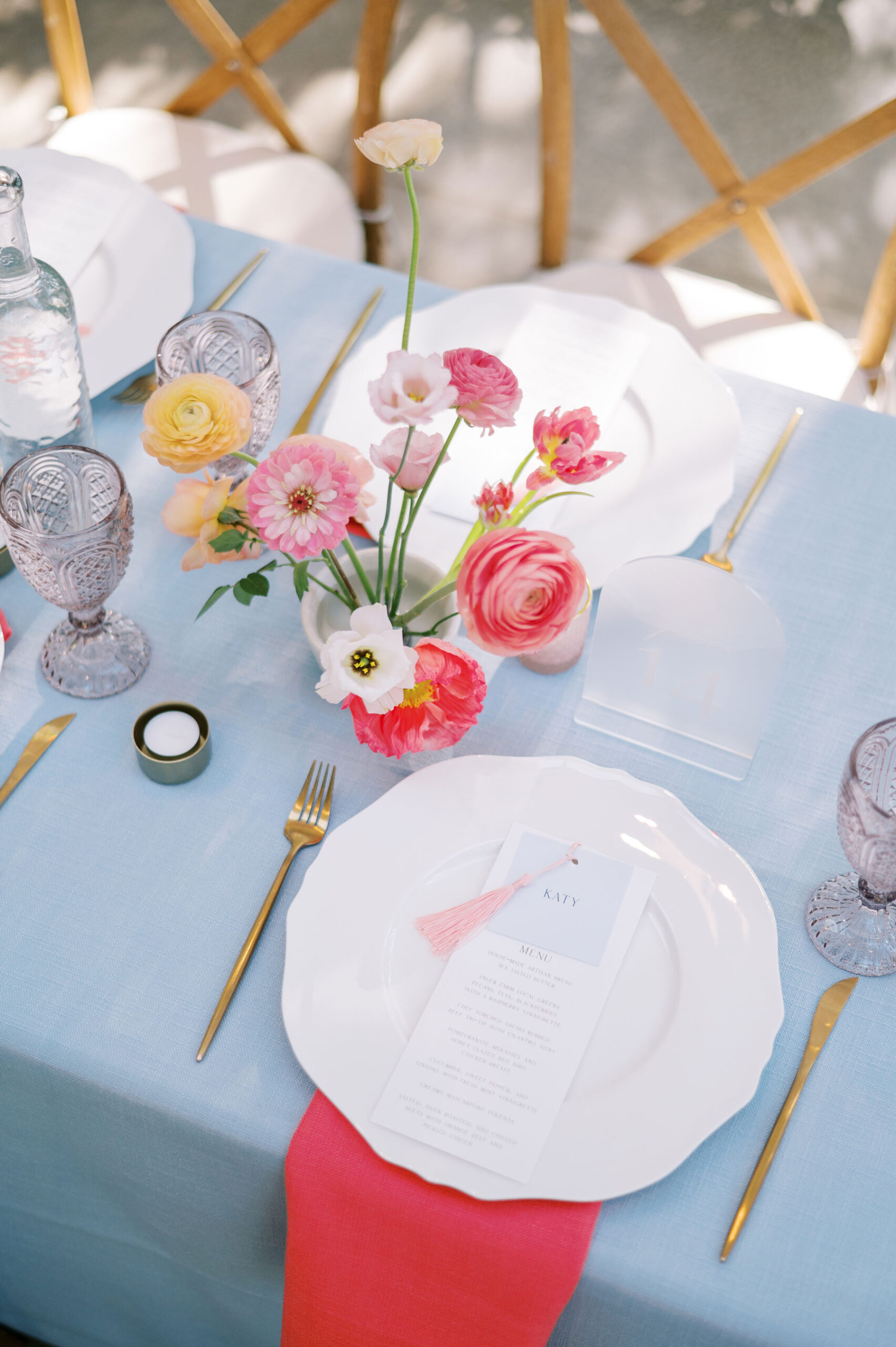 Ruby Jane Events’ first package focuses on decor and design: stationary, signage, mood board, decorations, and day of coordination. Wedding planner Utah SLC Park City #RubyJaneEvents #utahweddingplanner #weddingplanningpackages #SLCeventplanning

